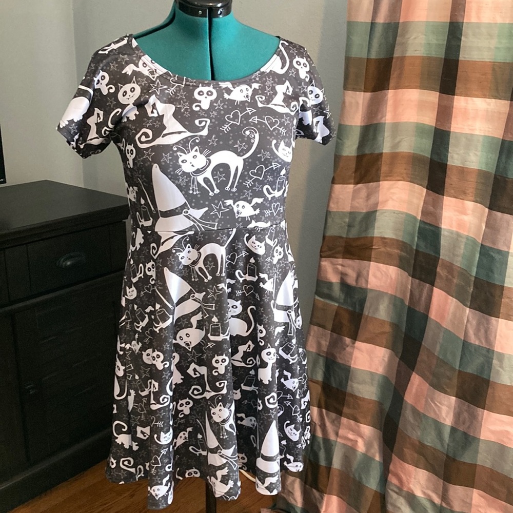 Cat Dress - 2XL great for halloween